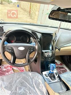 هيونداي أزيرا